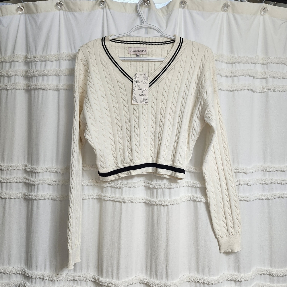 Bnwt Willow & Wind Light V-neck Sweater.. Final Price